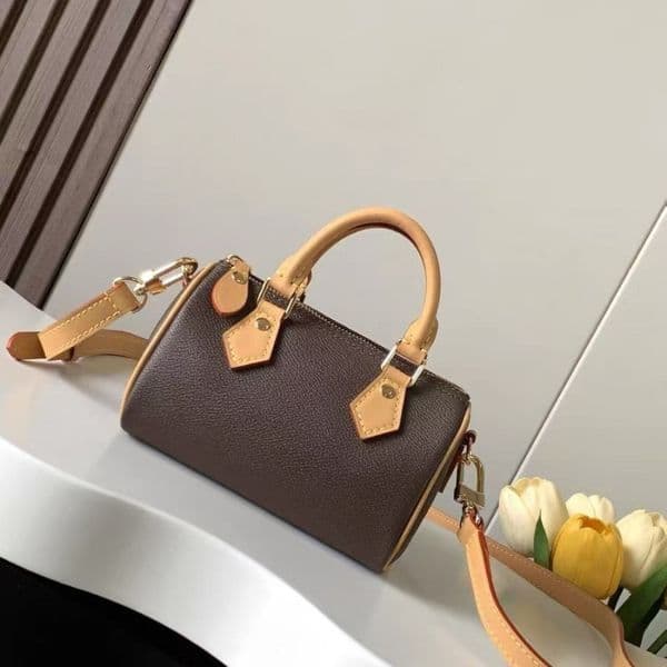Brown Women Designer Bag Nono Crow Leather Handbag Handbag LuxuryTop Grade Crossbody Bag Mini Soft Denim Canvas Boston Tote Handbag Dumpling Bag For Women