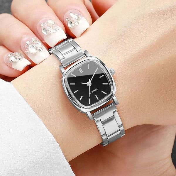 1pcs/set Women's Fashion Style Trendy Simple Scale Square Small Dial Korean Edition Retro Versatile Quartz Watch No Box 26L0508