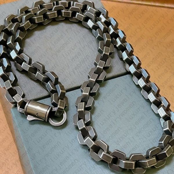 Necklace Designer Necklaces Cuban Link Chain Jewelry Jewellery Punk Style Black Cuban Link Necklace Men Women Fashion Statement Chain Adjustable Length Gift