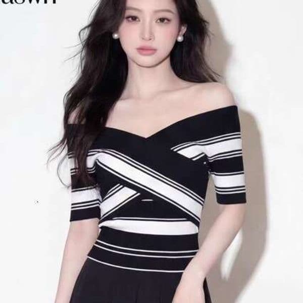 Contrast Color Striped Cross-Over Short-Sleeve Knit For Women, Summer New Style, Off-Shoulder, Waist-Cinching, Slim-Fit, Short Top Makoufei