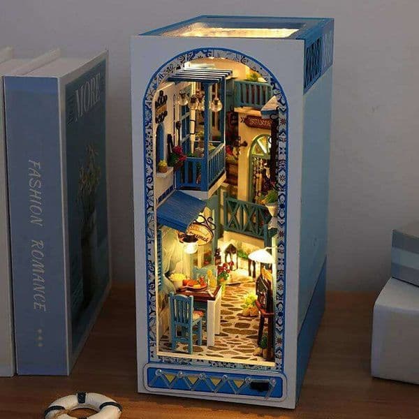 Bookshelf Set Mini Doll House DIY Book Nook Kit 3D Puzzle Assembly Building Model Insert Decor With LED Lights Wooden Craft Gift 26W0508