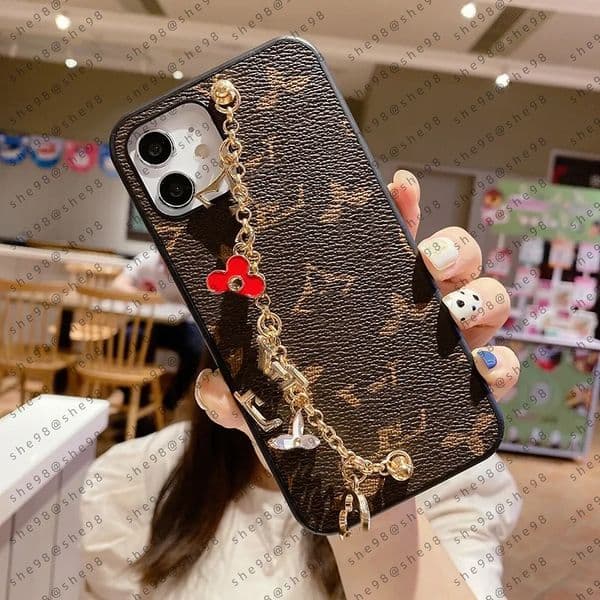 Designer phone cases V For iPhone 17Air 17 promax case 16 pro 15 14 Plus 13 Pro Max coque embossing soft Leather Designer Fashion Wallet phone case back cover Card Pocket