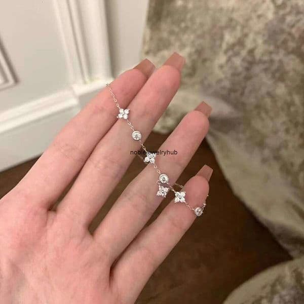 Louisovuitton lvs S925 Sterling Silver Zircon Four-Leaf Clover French Style High-End Star Sparkling Five-Flower Bracelet Cross-Border Jewelry for Women