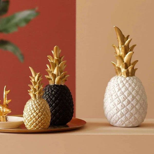 Nordic Gold Pineapple Sculpture - Instagrammable Decor for Coffee Table, Creative Photography Prop & Living Room Ornament 26L0509