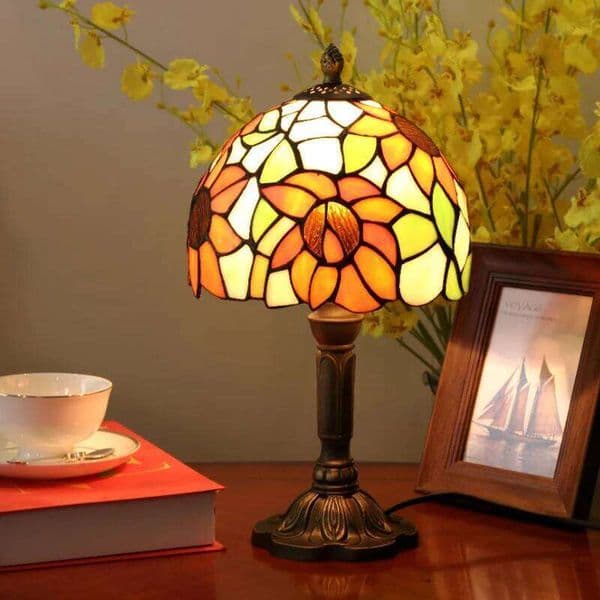 Vintage Tiffany Table Stained Glass Desk Light Bedside Nightstand Lamp Bedroom Living Room Office Reading Decor Lighting S260508