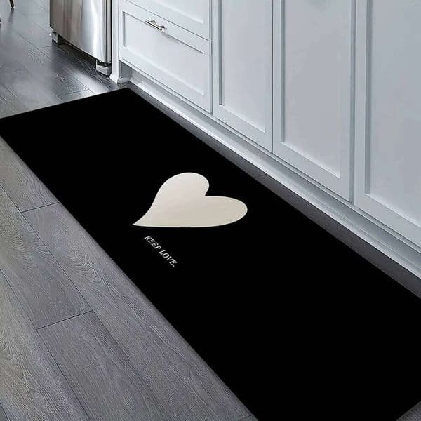 VIKAMA Valentine's Day Heart-Shaped Rug Soft Comfortable Bedroom Floor Non-Slip Bathroom and Kitchen Foot Mat Home Decor 26H0509