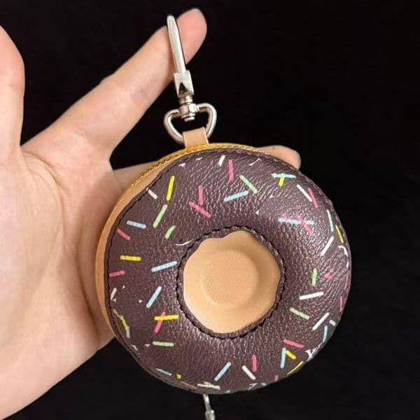 V Spicy Bag Charm Pouch Donut Bag Charm Key Holder Pizza Keychains Leather pendant key wireless earphones case credit cards Purse Car keychain for Men Women gift