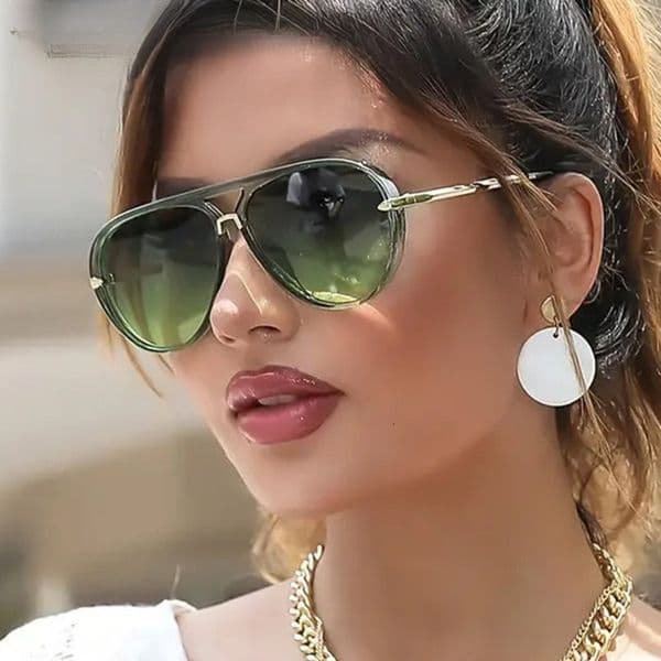 2026 New Large Frame Stylish Men's Designer Exquisite Decoration Fashion Trend Outdoor Sports Glasses Vacation Sunscreen Beach Sunglasses Wholesale
