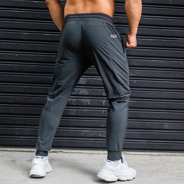 Men Running Pants Ice silk elastic Breathable stripe Quick Dry Training Fitness Zip Pocket Joggings Pant Male Gym Sweatpants 260511