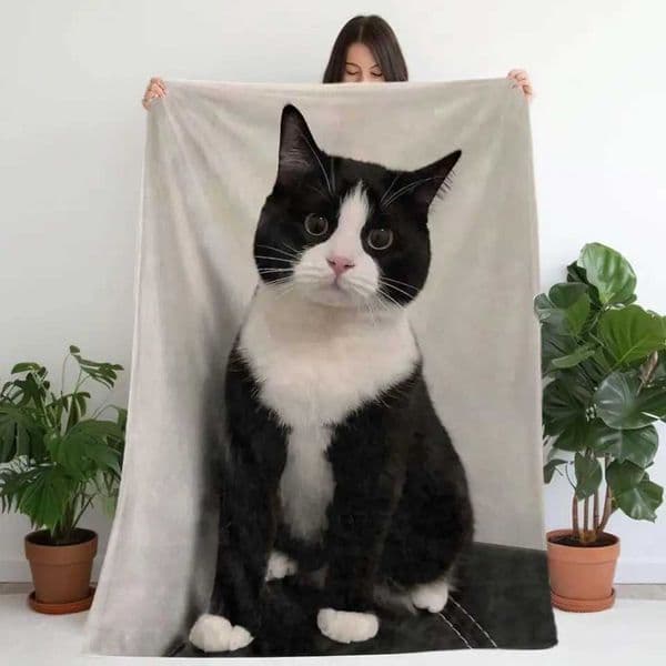 Black White Cat Flannel Blanket Soft Cozy Throw for Sofa Camping Travel Cat Lovers Gift Modern Home Decor C260511