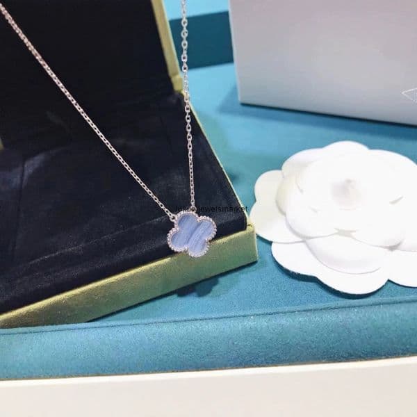 Van cleeff High Version Classic Pure Silver Four-Leaf Clover Necklace for Women with Purple Chalcedony Double-Sided Lucky Pendant Clavicle Chain Elegant