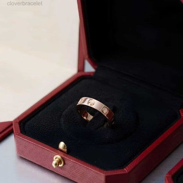 Designer Ring for Luxurys Women Classic Fashion and Exquisite Love Rings Trend Band Simple Personality Style Romantic Jewelry holiday Gift good nice