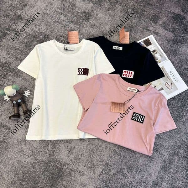 Luxury Knitwear Women Shirt Women Designer Sweaters Womens Luxury Short Sleeve Shirt Tees Top Spring/Summer Style - Sweet Style - Ages-Reducing - Slimming Short Sleeve