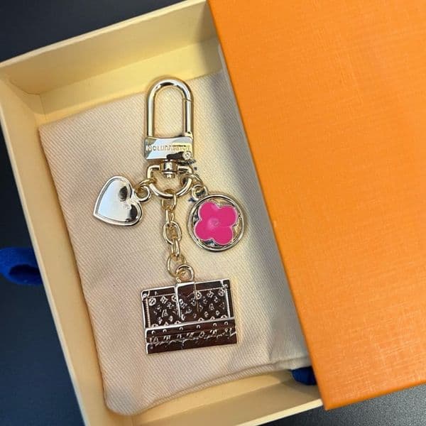 Designer Key Chain Bag Charm Keychain Handmade Leather Keychains Man Woman Bags Pendant Accessories