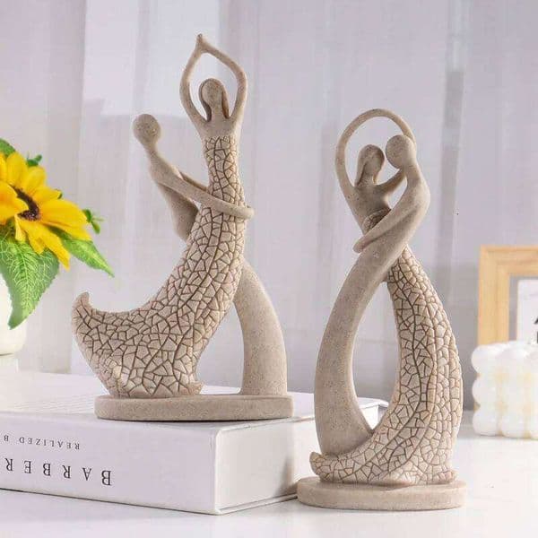 European-style Lovers' Sandstone Figurine, Resin Craft Home Decor for Living Room, Valentine's Day Gift 26W05011