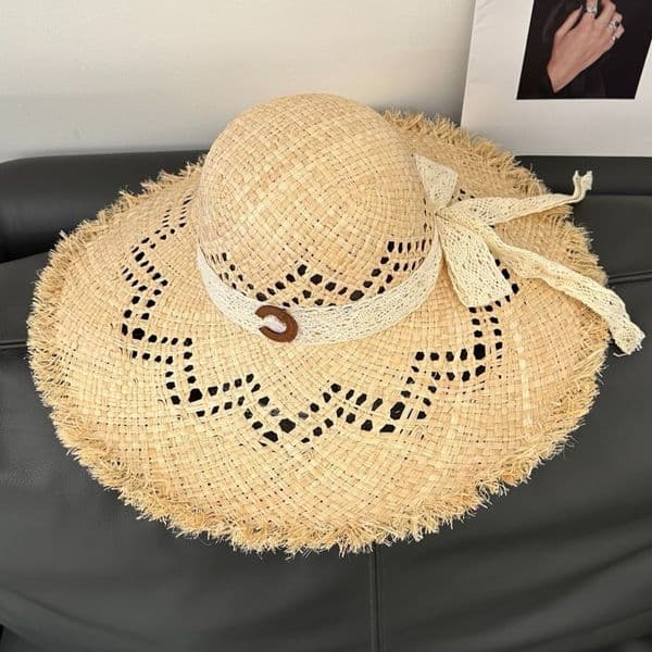 Designer Bucket Hat Women's Natural Raffia Straw Sun Hat Wide Brim Hollow Out Beach Hat with Lace Bow Fringe UV Protection Summer Vacation Cap