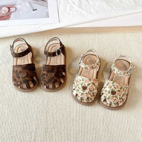 Baby Girls Sandals Summer Floral Love Cu-outs Princess Shoes Children Beach Sandals Infant Non Slip Soft Sole Kids Casual ShoesL260511