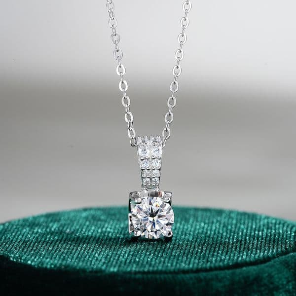 925 sterling silver moissanite bull head necklace for women, classic carat pendant, fashionable jewelry, pendant necklace popular item from live broadcasts