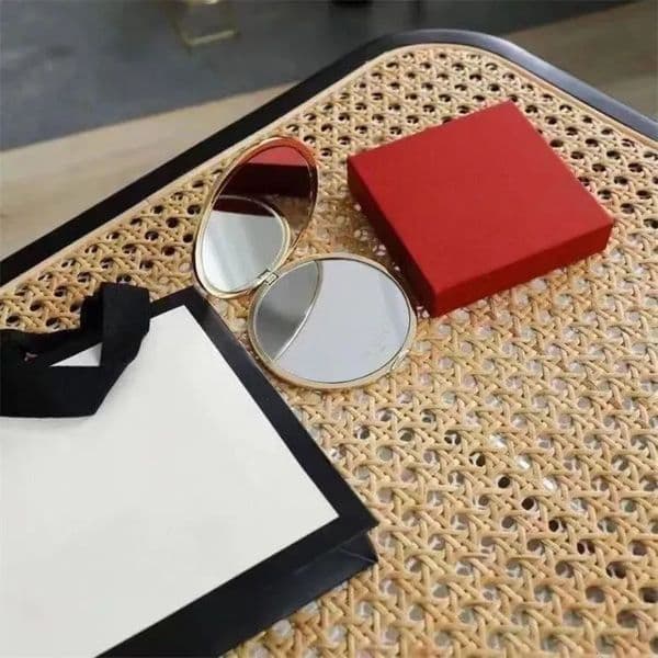 Designer Compact Folding Mirror Women Fashion Gold Portable Makeup Mirror Smooth DoubleSided Cosmetic Mirrors For Outdoor Travel thumbnail 2