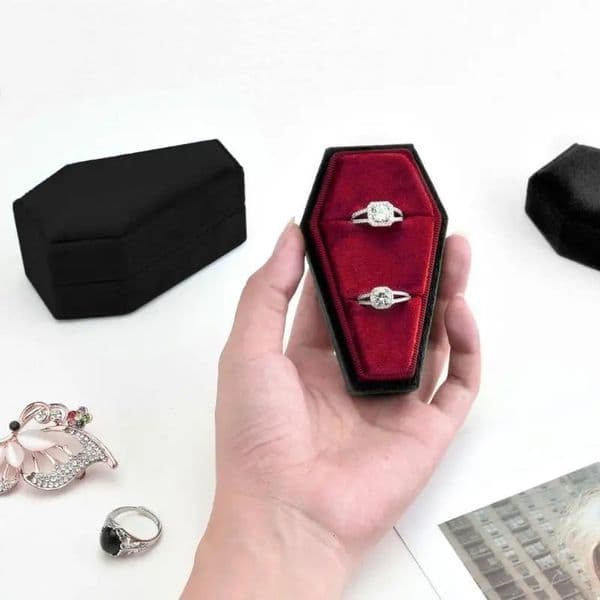 Handmade Velvets Rings Box Exquisite Coffin Shapes Jewelry Container Box Gothic Packaging Boxes for Jewelry Collectors 260511