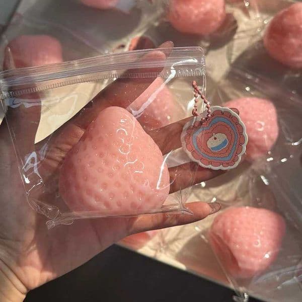 Strawberry Taba Squishy Fidget Slow Rebound Stress Relief Toy for Kids Adults Office Party Favors Squeeze Gift H2605121