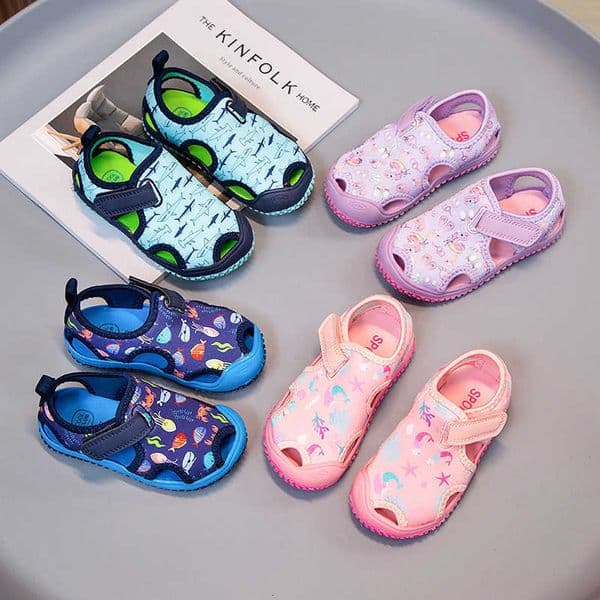 Boys Sandals 2025 Summer New Style Girls Kindergarten Indoor Shoes Childrens Non-Slip Beach SandalsL260511