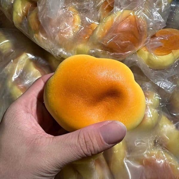 Caramel Color Cloud Bread Slow Rebound Pinch Music Decompression Vent Adult Toy Squishy Decompression H260512