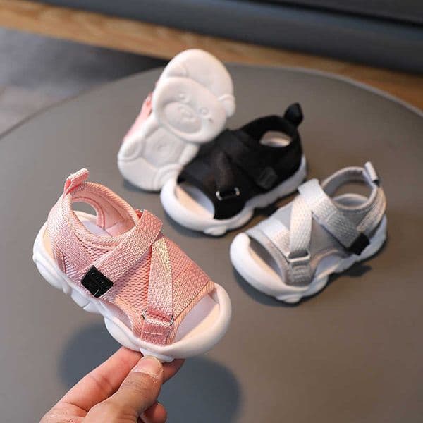 Girls childrens sandals solid color Velcro Korean style childrens beach shoes soft sole summer closed-toe non-slipL260511