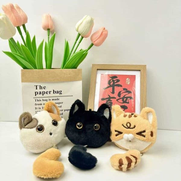 Cute pet plush toy with stretchable tail cat doll motorcycle keychain small gift L260512RV4W