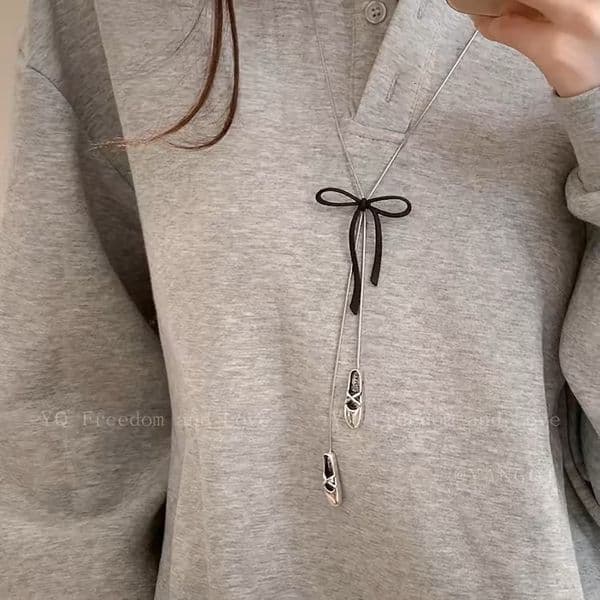 Ballet Shoes Bow Long Necklace for Women 2024 New High-end Design Autumn Winter Sweatshirt Sweater Chain Accessories