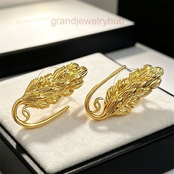 channels cc earrings Circle wheat ear earrings with a stylish design round leaf ear hooks trendy and fashionable earrings
