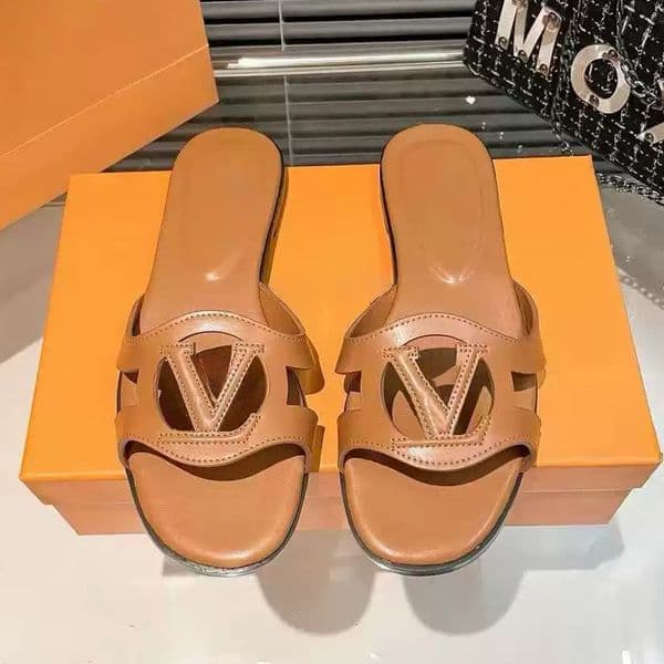 Designer Slides Women Slides Slippers Rubber Ladies Summer Mules Outdoor Classic Flat sandals Fashion Sandals for Commuting