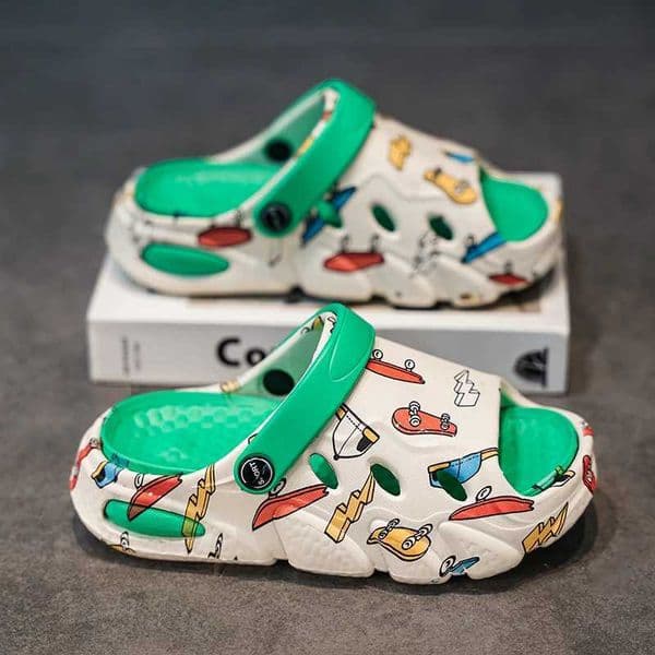 A pair of childrens summer open-toe slippers two-in-one indoor and outdoor beach shoes size 27-37AL-6605-6 L26051282OJ
