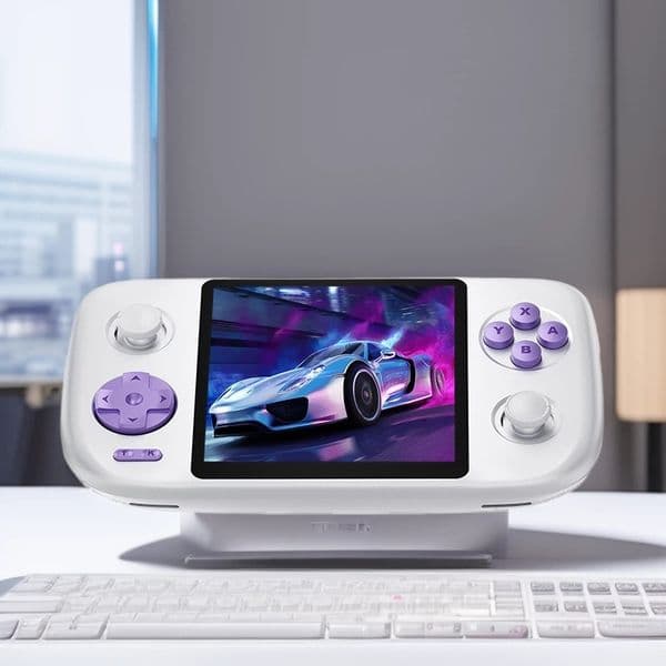 New E3 handheld game console arcade with Android system 3.95 inches IPS classic nostalgic style dual joysticks PSP