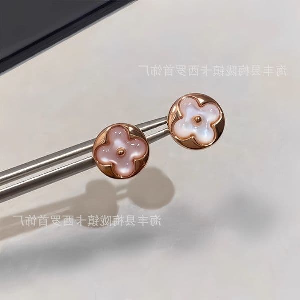 Designer Earrings lvs lvness lousi louise Classic vintage diamond-shaped pointed flower and round flower rose-colored white and pink shell asymmetric earrings 4II0