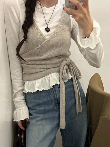 Women's Knits Korobov Korean Chic Autumn Casual V Neck Sleeveless Criss-cross Bandage Solid Slim Knitted Cardigan