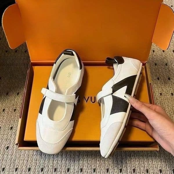 V Luxury Designer Shoes Women's Black Monogram Pattern Satin Leather Mary Jane Sneakers Dance Shoes Flat Casual Shoes for Daily Wear Gift Size 35-41