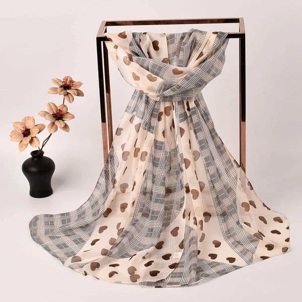2023 New Little Peach Heart Printed Chiffon Scarves Wholesale Yiwu Womens Small Scarves Gift Scarves L260513