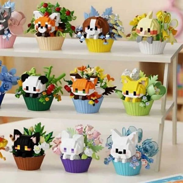 Mini Cartoon Building Blocks for Girls Children Cat Dog Animals Bricks Potted Plants Puzzle Assembly Decoration Holiday Gift L260513PN40