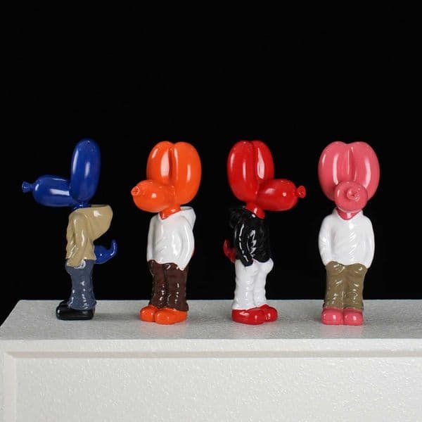 NORTHUEINS 18cm Resin Balloon Dog Sculptures Statue Street Culture Figurine Creative Animal Dolls Home Desktop Decor Accessories T260512