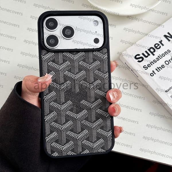 iPhone Case Designer Phone Case For iPhone 17 Pro Max 16 Pro Max 15 14 13 12 11 16 Plus Samsung S24 Ulter S23 Plus Case Fashion Metal Chain Wristband Phonecase