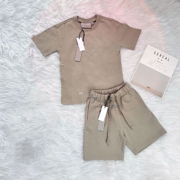 Designer 2026 Baby Kids Sets baby Toddler Baby Boys Girls Clothing Set Clothes Summer Tshirts Shorts Tracksuit Youth Sportsuit C2qm# Shippi 111