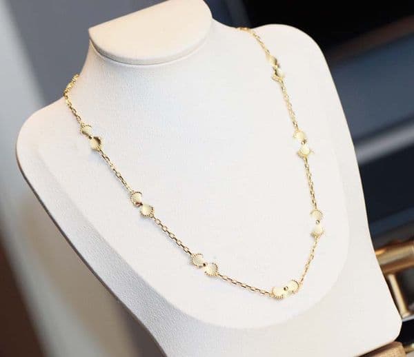 V Gold material Luxury quality charm punk pendant necklace with 10pcs flower shape designer jewelry gift have stamp box PS3752B