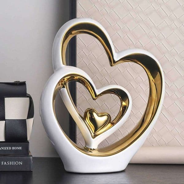Ceramic Heart Statue Ornament Living Room Entrance Wine Desktop Decor for Glass Display Cabinet Valentine Birthday Gifts 26Y0513
