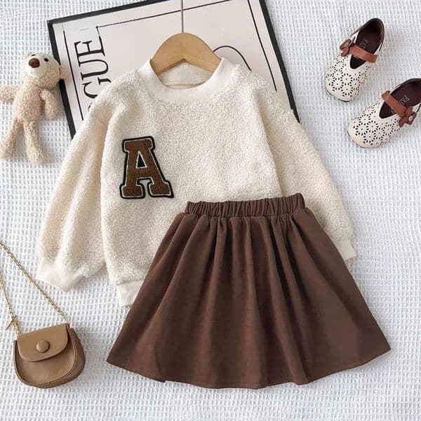 2026 New Bear Leader 3-7 Year Old Autumn And Winter Plain Kids Clothes Girls Long Sleeved Plush A-Line Topshort Skirt Two-Piece Set Designer