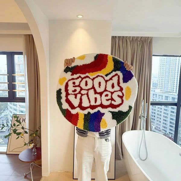 Good Vibes Round Cluster Tufted Rug Colorful Rainbow Pattern Shaggy Carpet Soft Fluffy Positive Quote Anti-Slip Mat for Room T260512