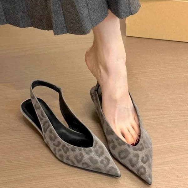 Spring Women Sandal Fashion Pointed Toe Shallow Slip on Ladies Slingback Shoes Low Wedge Heel Mules 260514