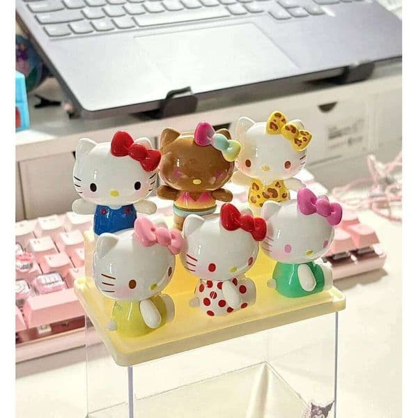 New Product In Stock Bright Face 2nd Generation Kt Cat Blind Box Cute Doll Desktop Decoration Girl'S Birthday Festival Gift 26L0514