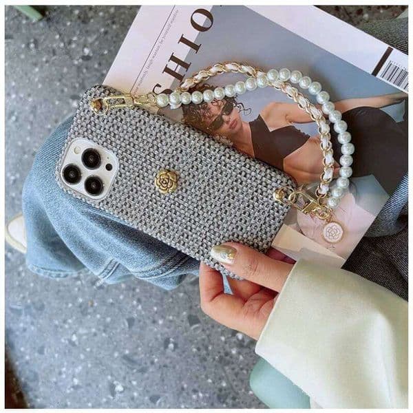 Camellia pearl for iPhone 14 12 13Pro 17 16 Phone Personalized hand-held chain woven anti-drop phone case 26L0514