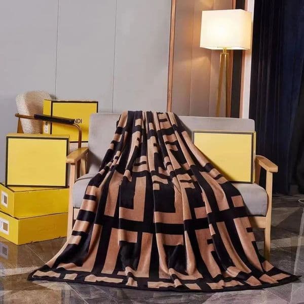Luxury Designer room Decor Designer Brown Thickened Travel Nap Couple Air Conditioning Set Warm Home Letter Logo Black Blanket Women's Shawl 13